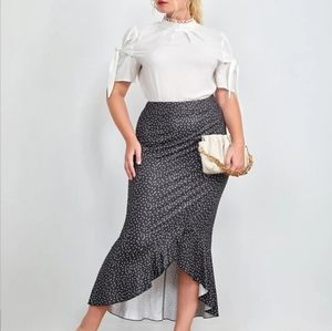 Curvy+ Geometric Allover Mermaid Print Skirt